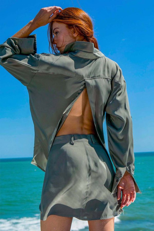 Gizli Sırt Dekolteli Salaş Gömlek