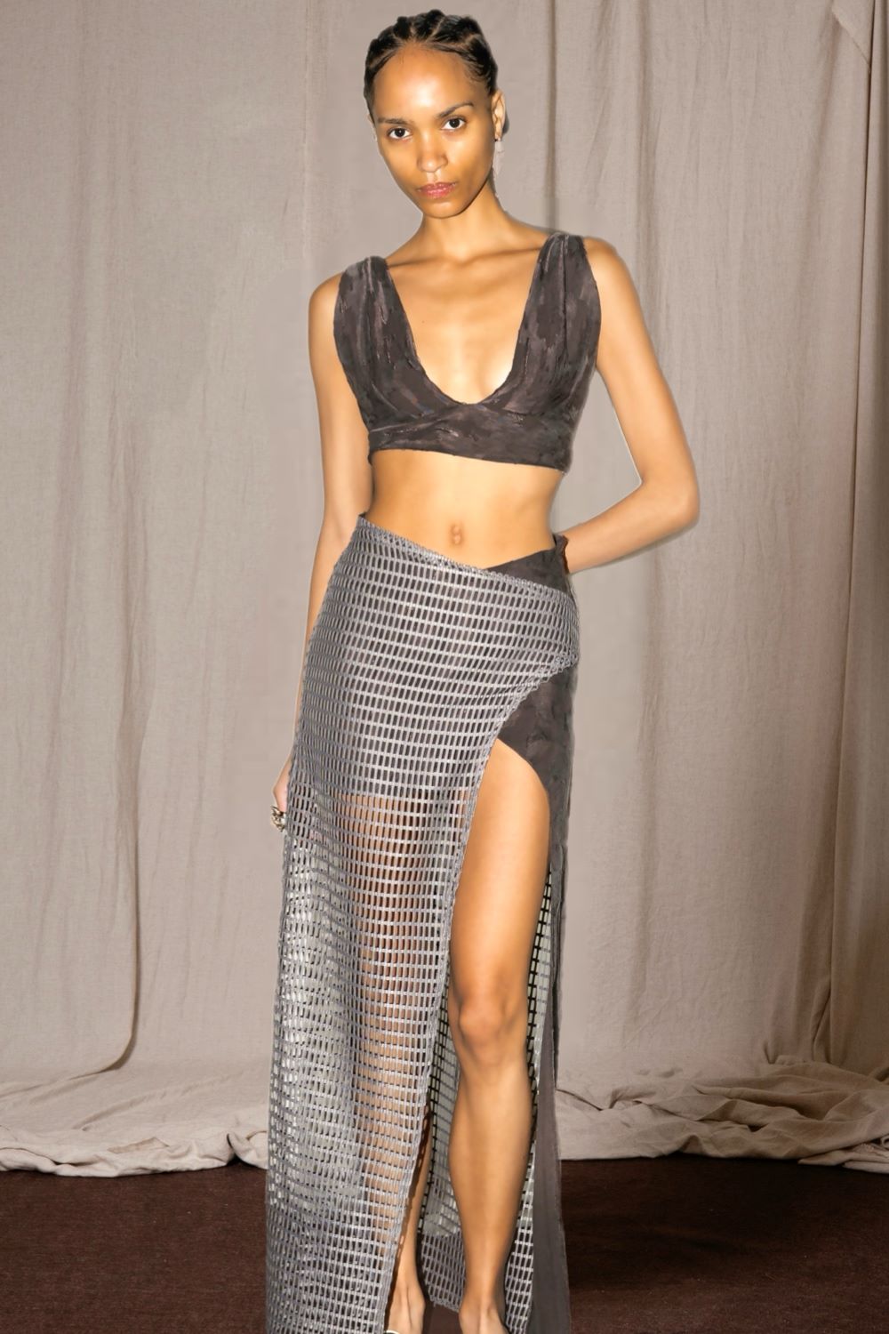 V Yırtmaç Garni Uzun Etek - Görsel 3