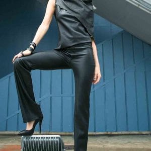 zayif-gosteren-deri-pantolon-siyah-1-1.jpg Zayıf Gösteren Deri Pantolon